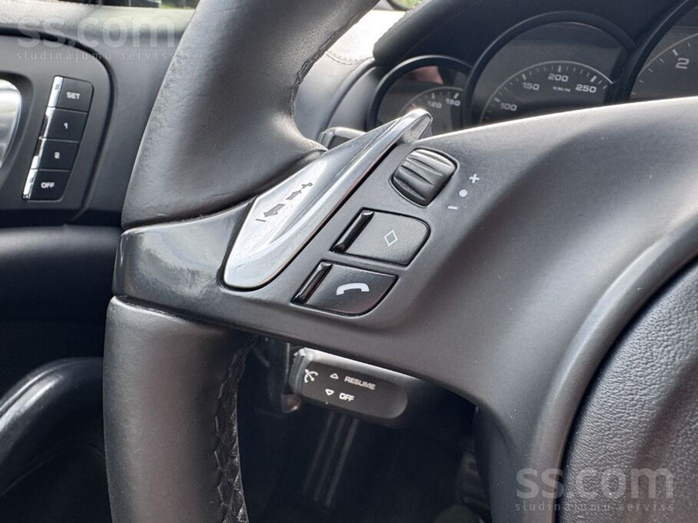 Porsche Cayenne 2012