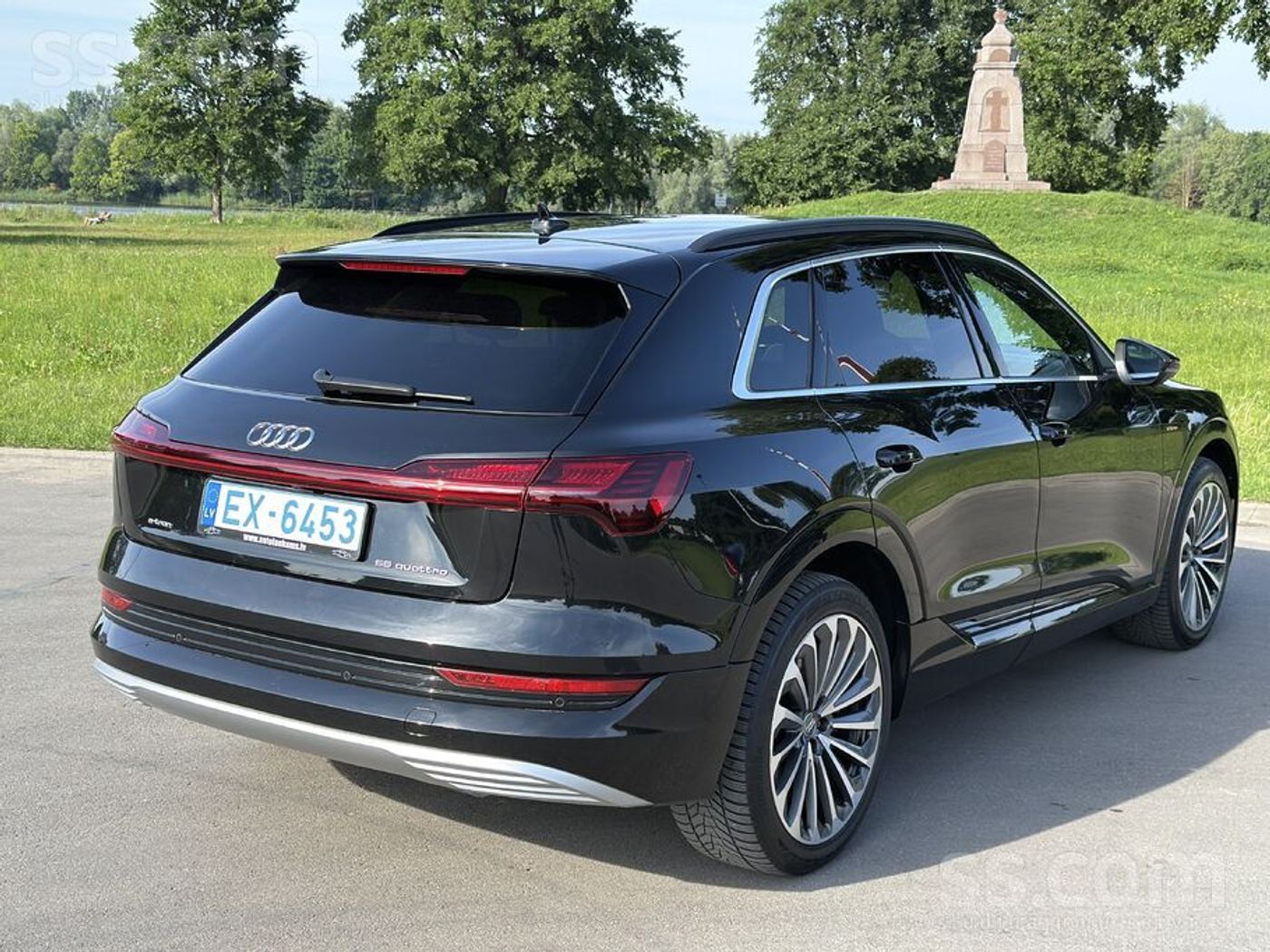 Audi e-tron 2019