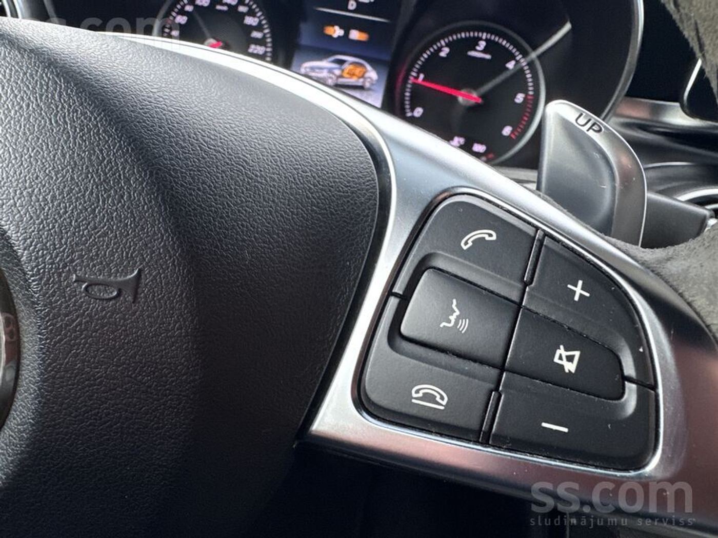Mercedes-Benz C200 2015
