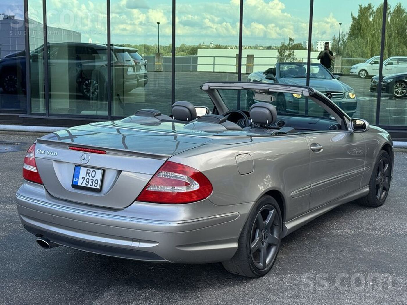 Mercedes-Benz CLK500 2005