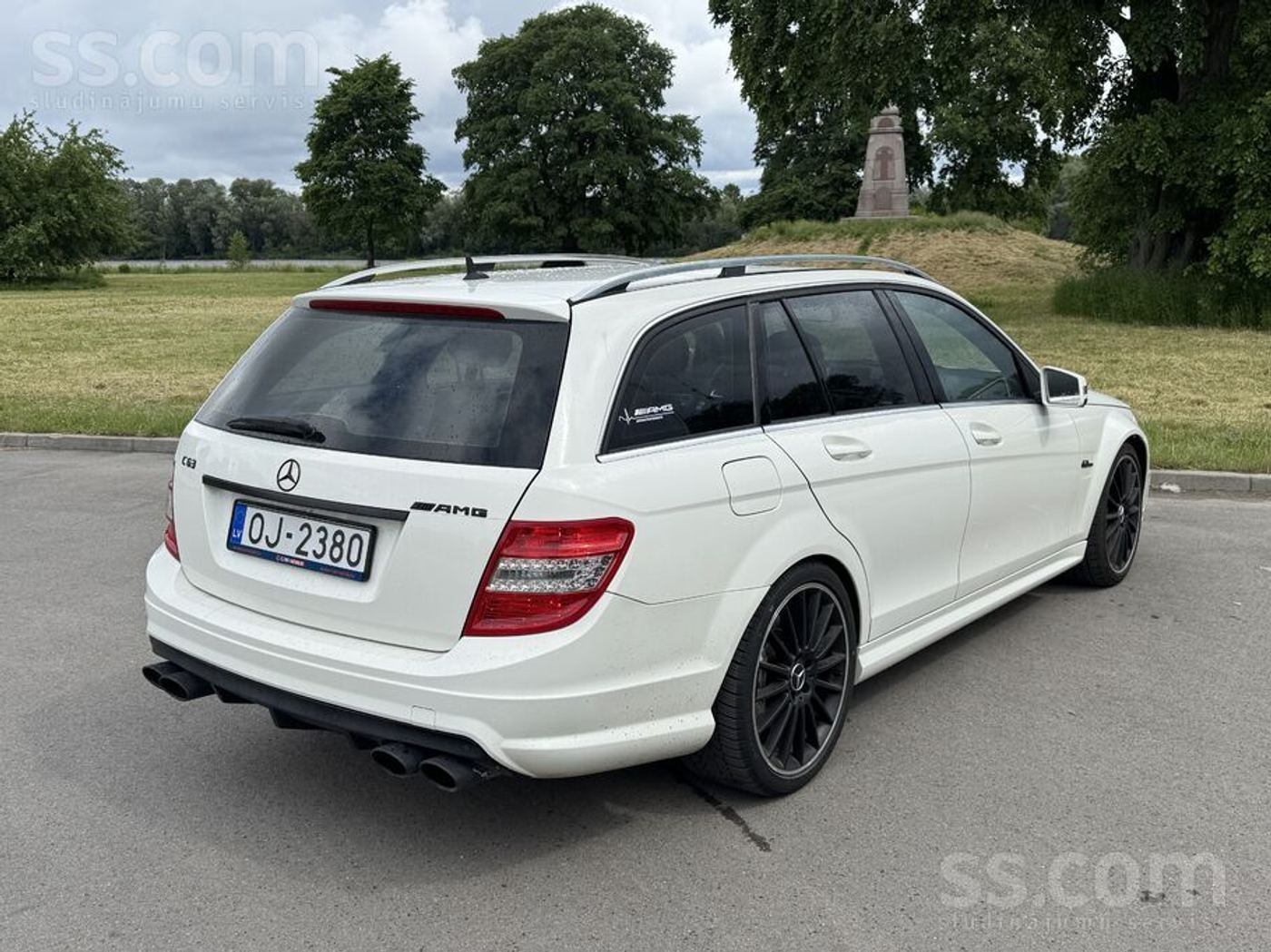 Mercedes-Benz C63 AMG 2009