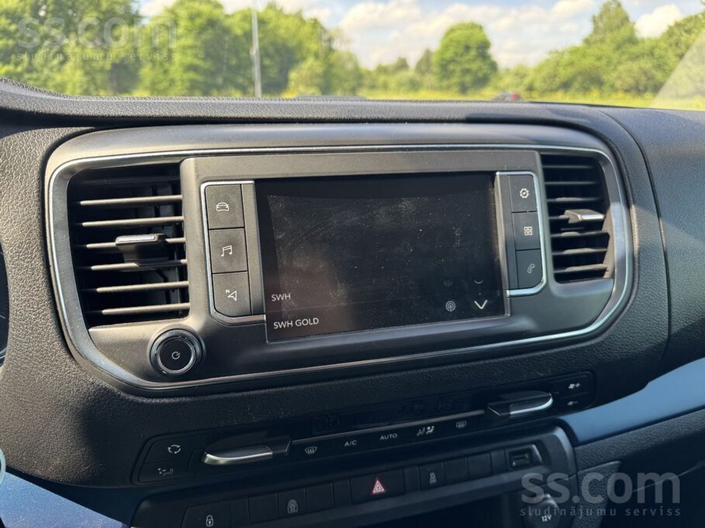 Peugeot Traveller 2017