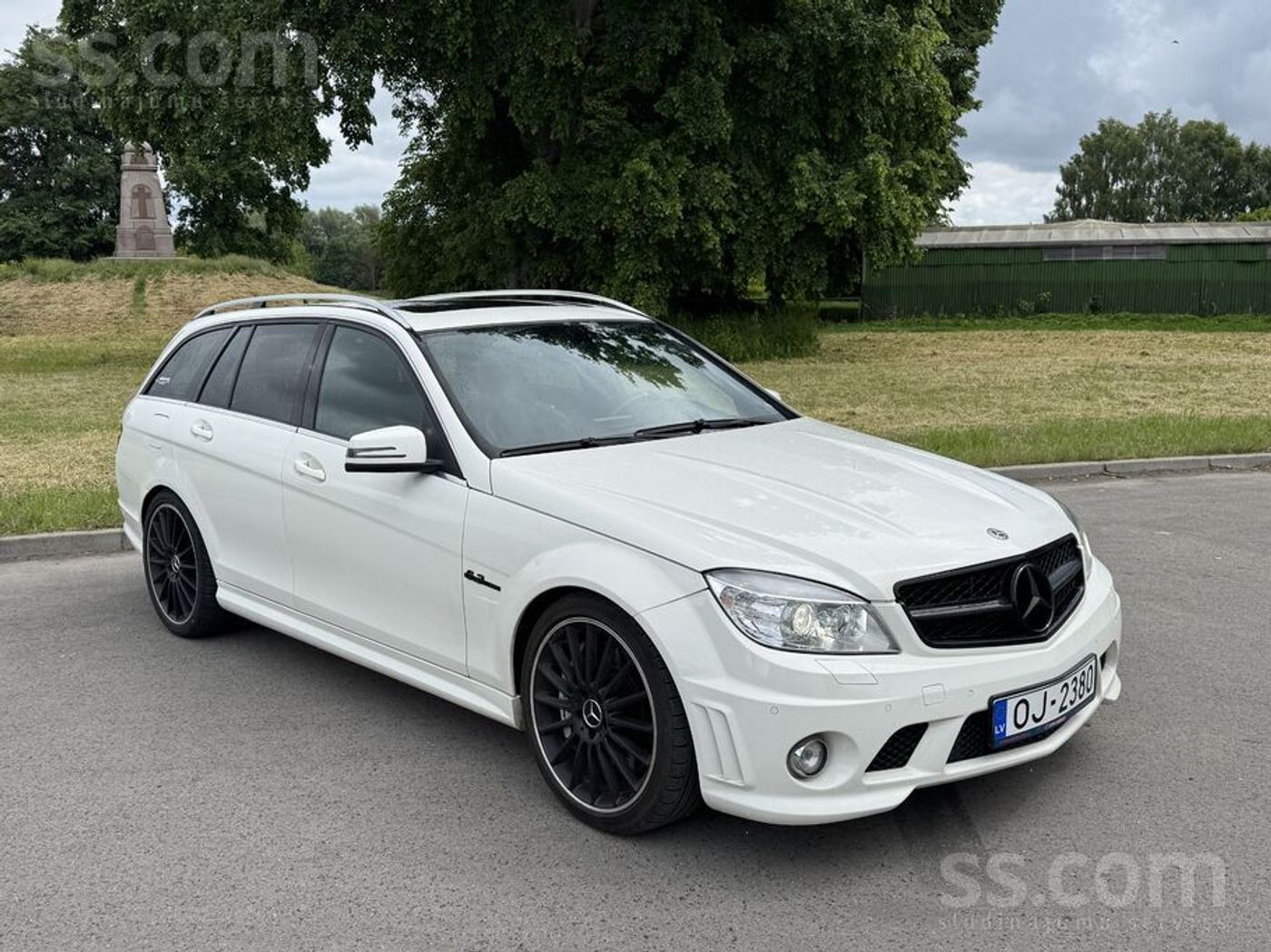 Mercedes-Benz C63 AMG 2009
