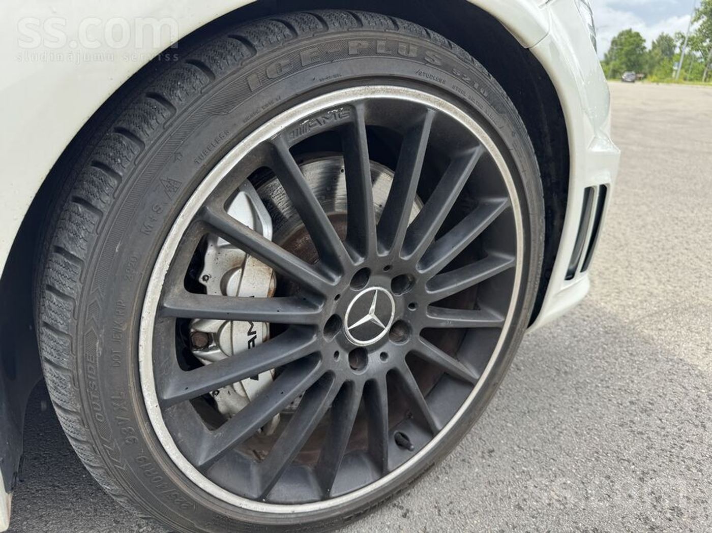 Mercedes-Benz C63 AMG 2009