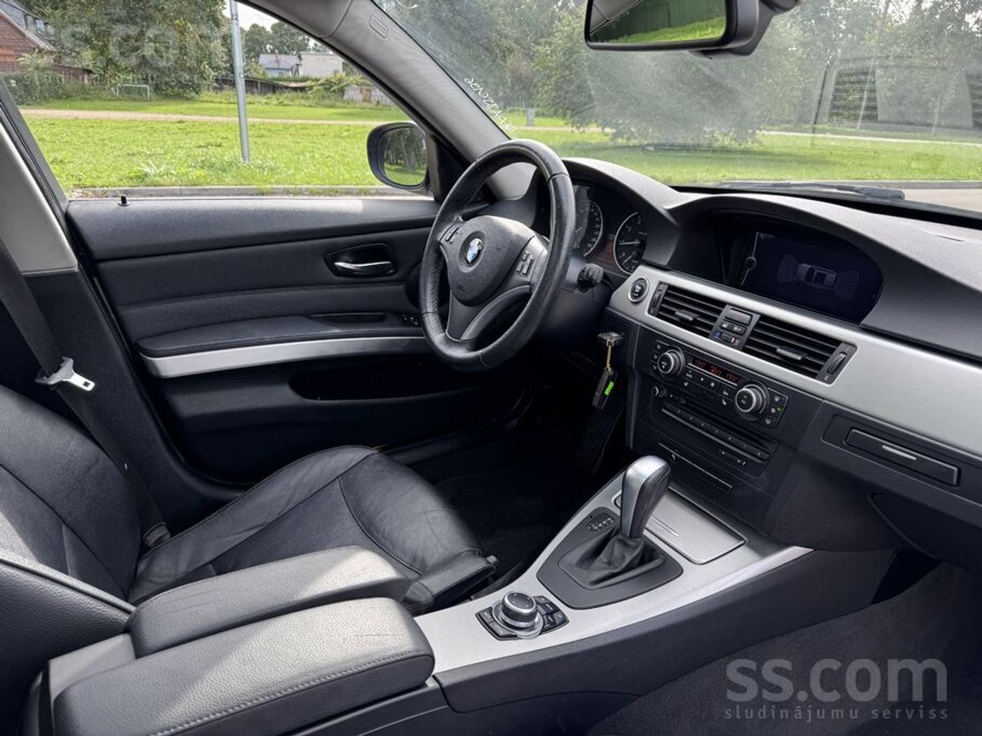 BMW 320 2011