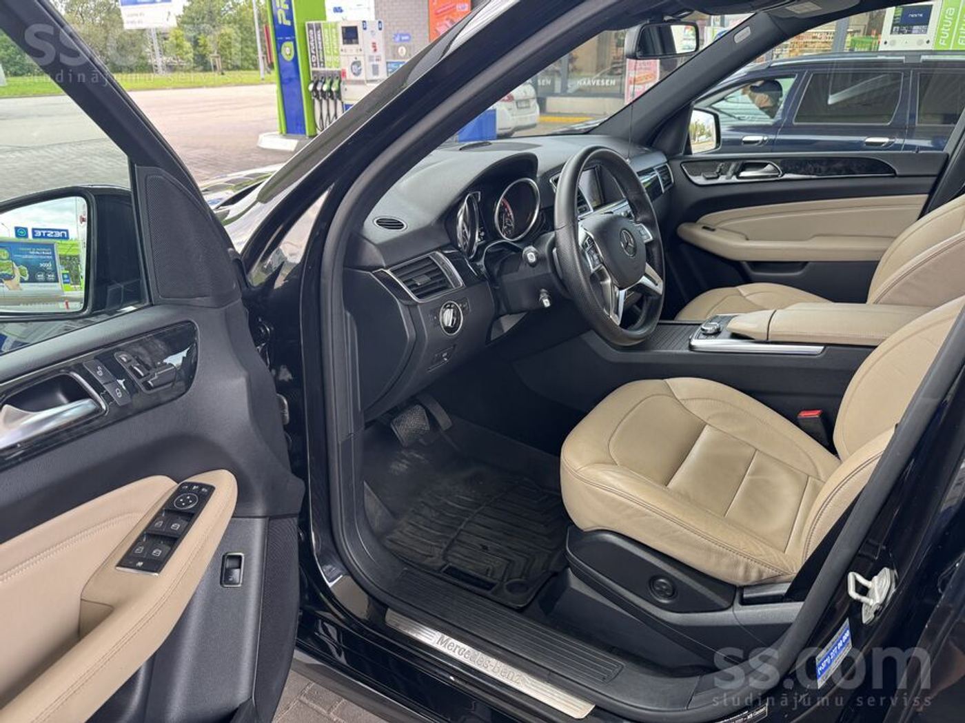 Mercedes-Benz ML350 2012