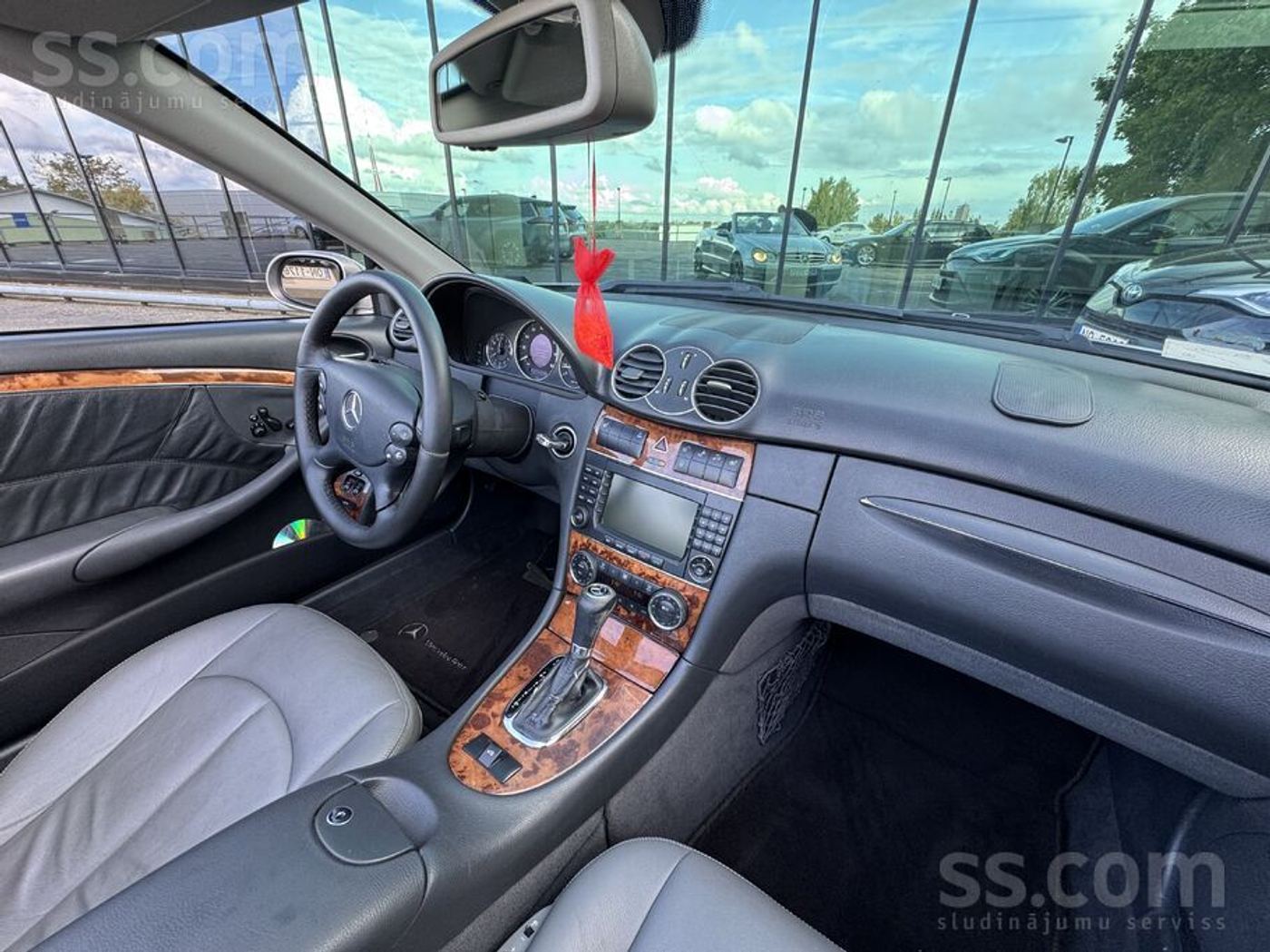 Mercedes-Benz CLK500 2005