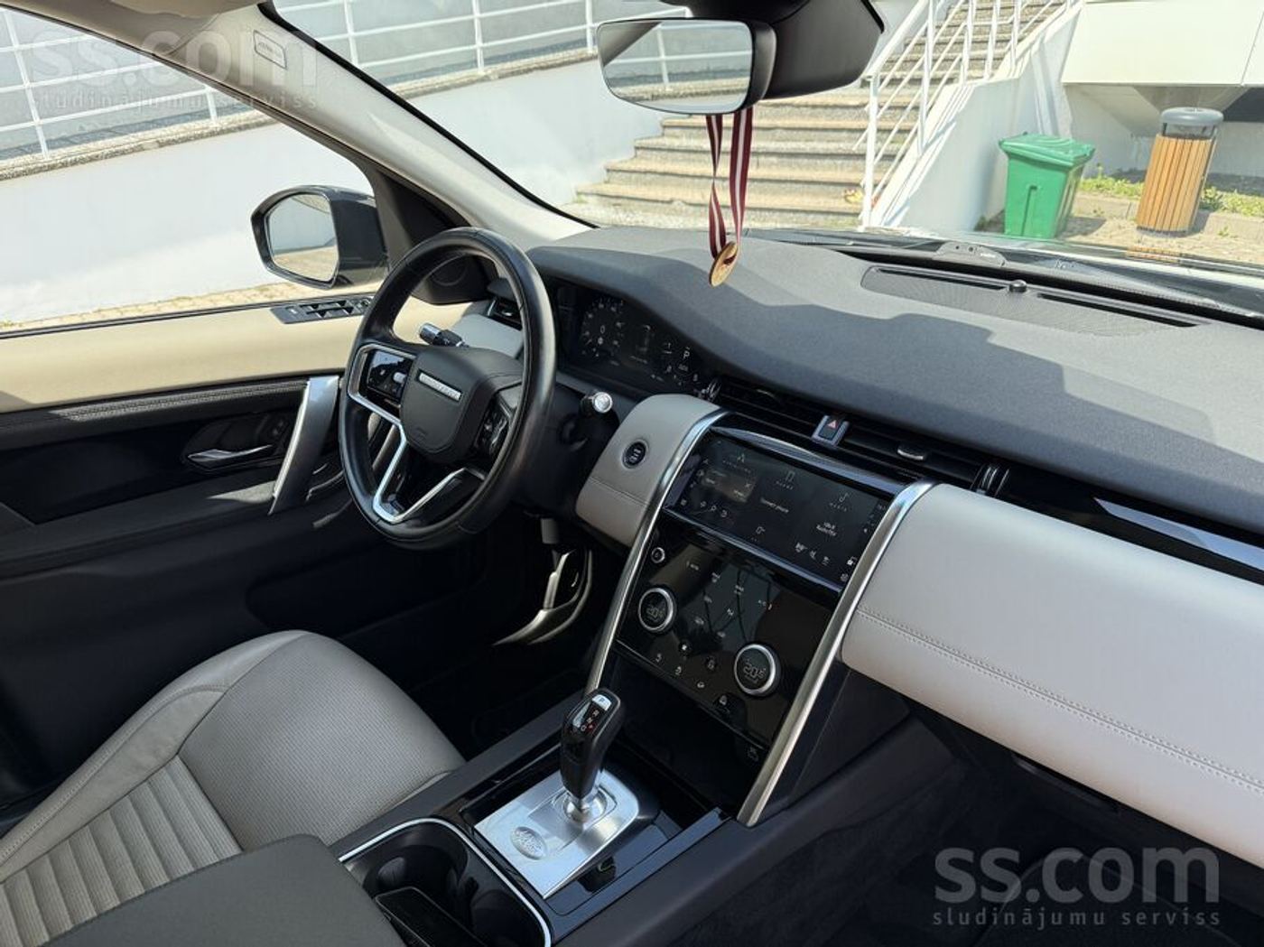Land Rover Discovery Sport 2021