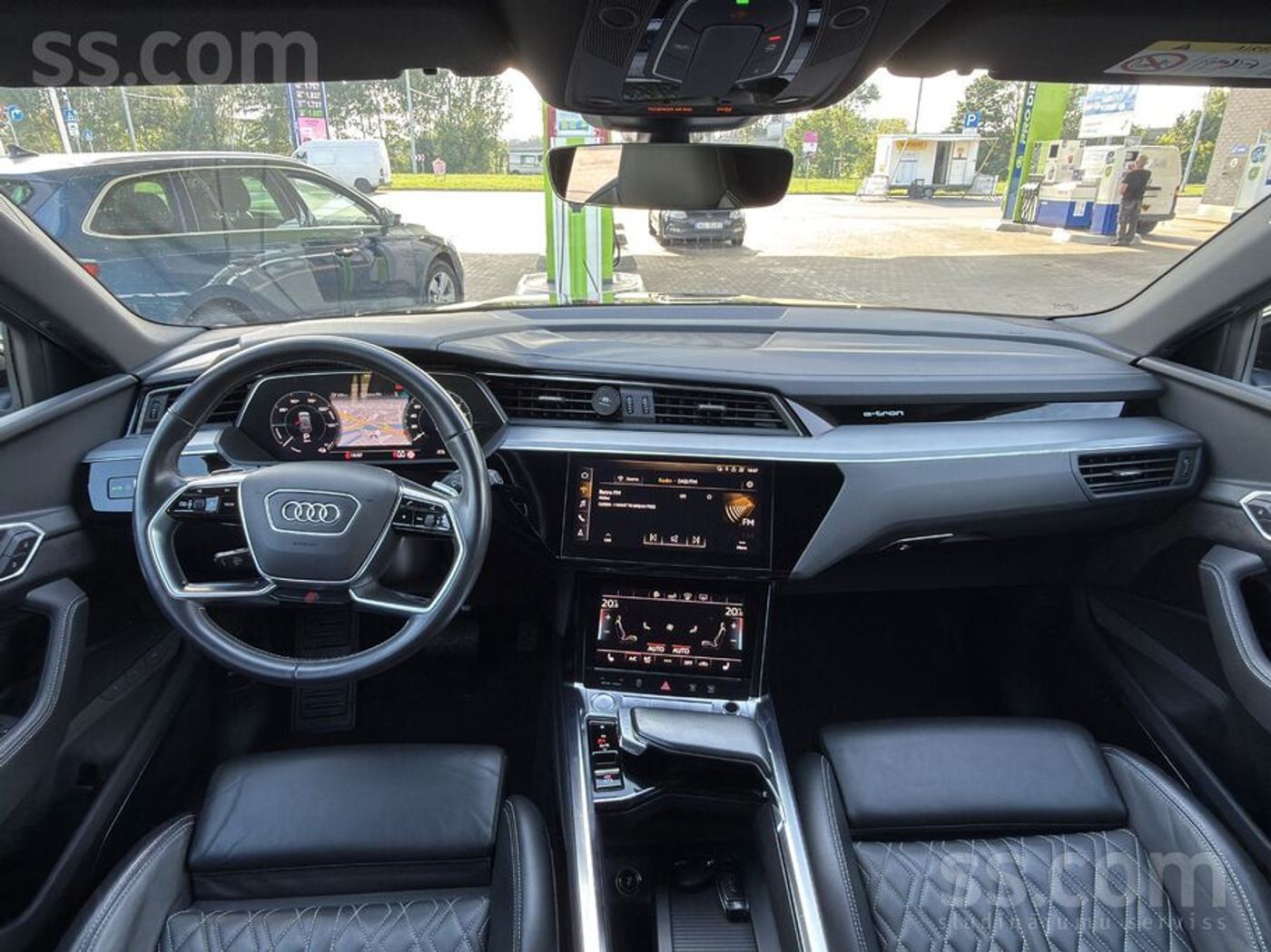 Audi e-tron 2019
