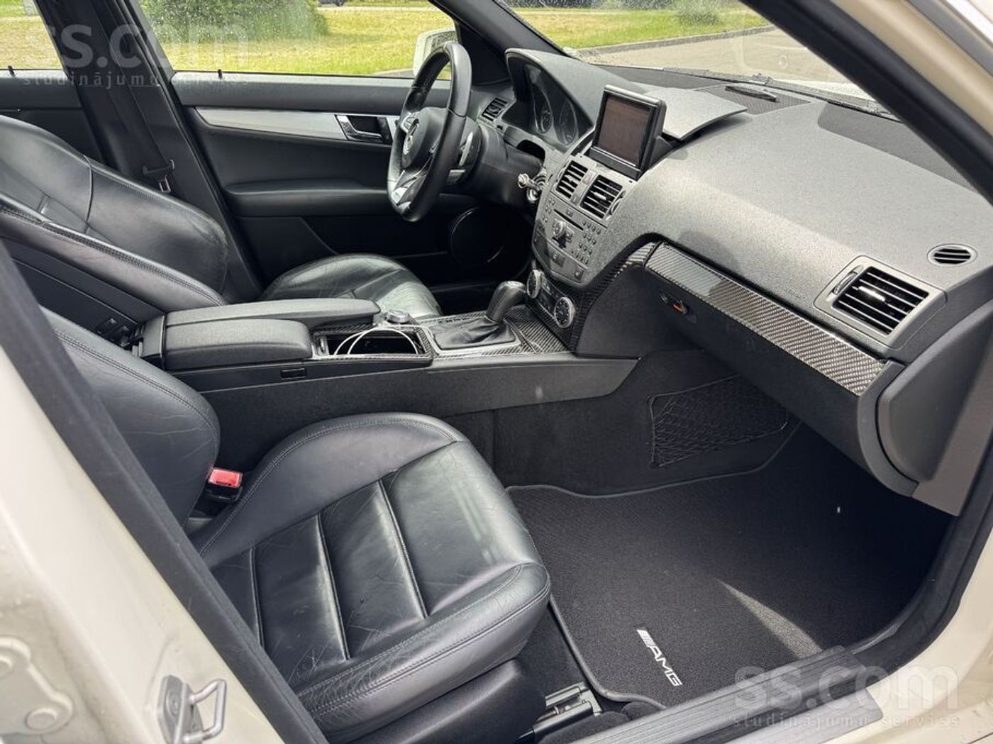 Mercedes-Benz C63 AMG 2009