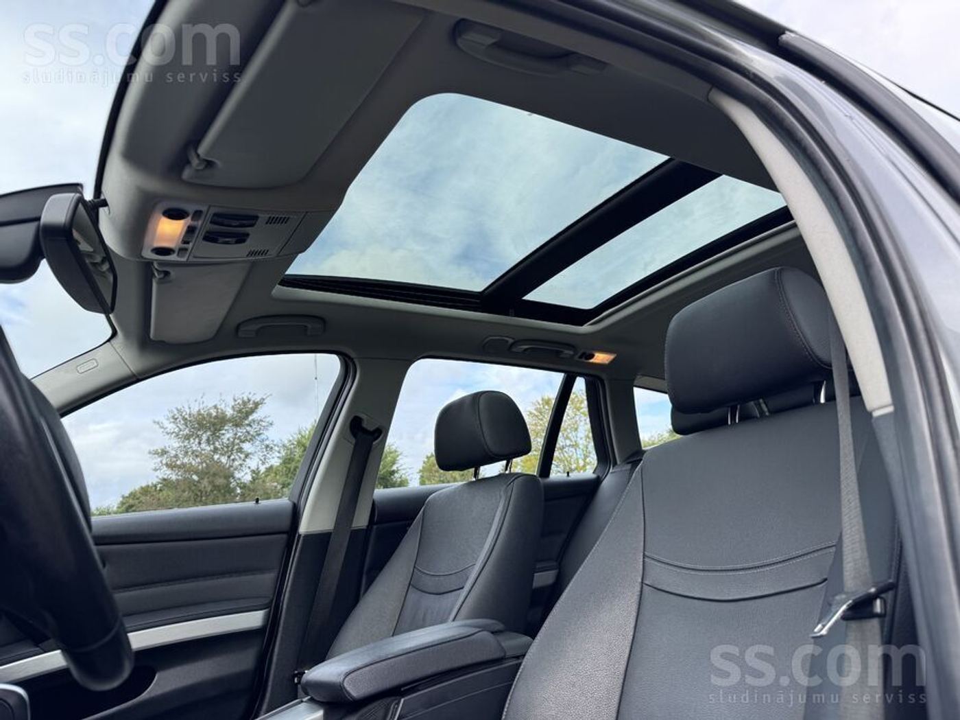 BMW 320 2011