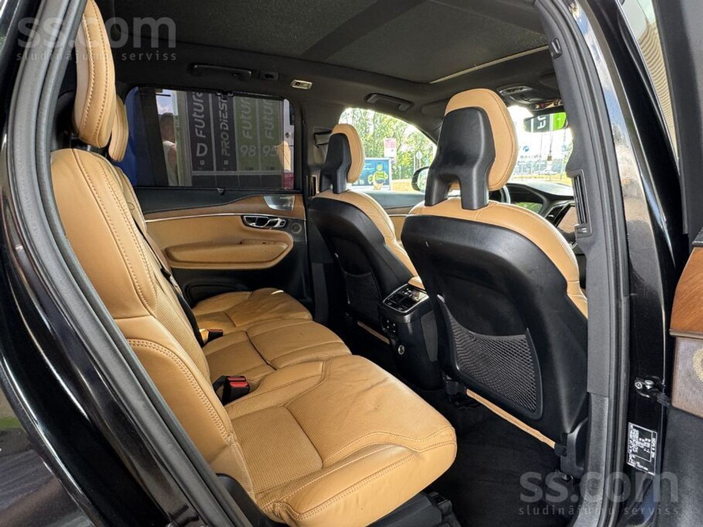 Volvo XC90 2015