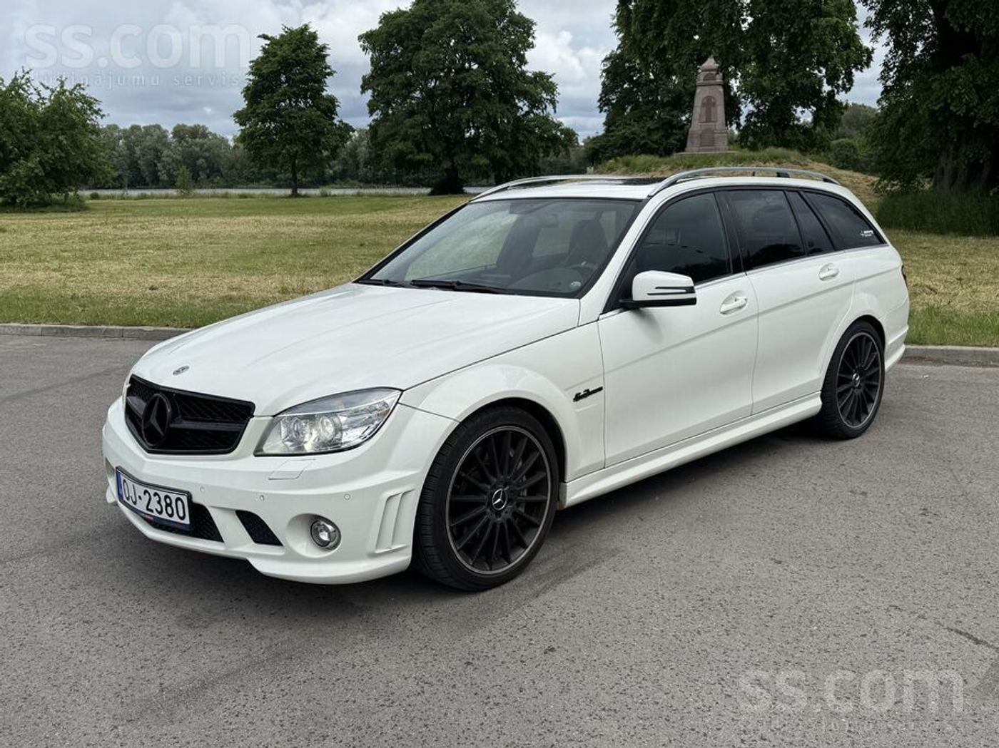 Mercedes-Benz C63 AMG 2009