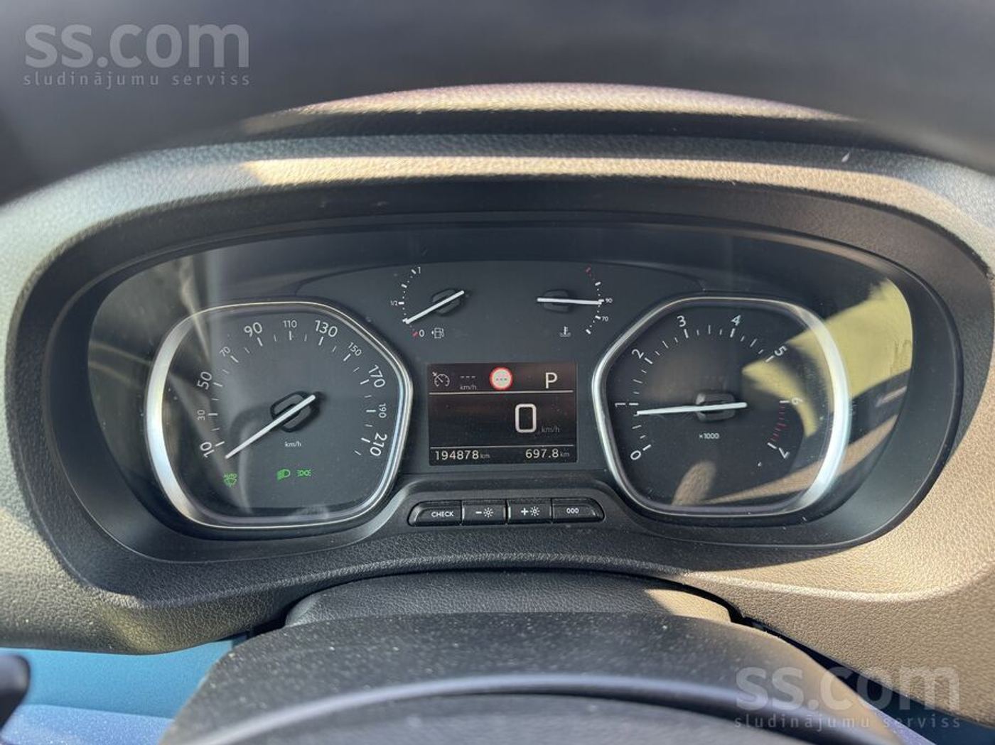 Peugeot Traveller 2017