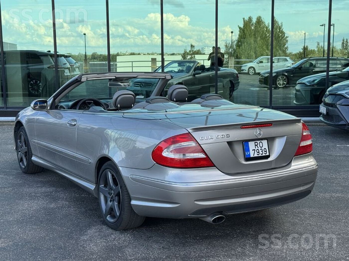 Mercedes-Benz CLK500 2005