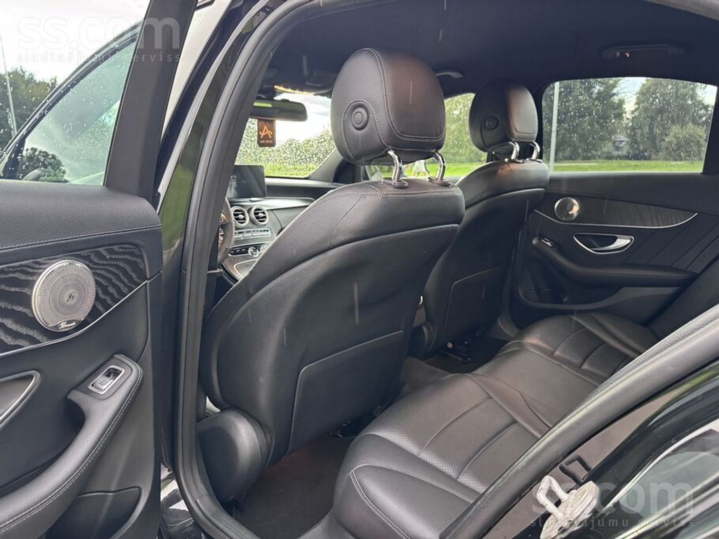Mercedes-Benz C200 2015
