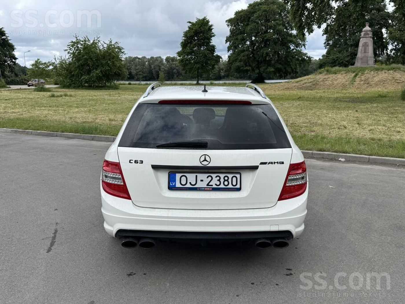 Mercedes-Benz C63 AMG 2009