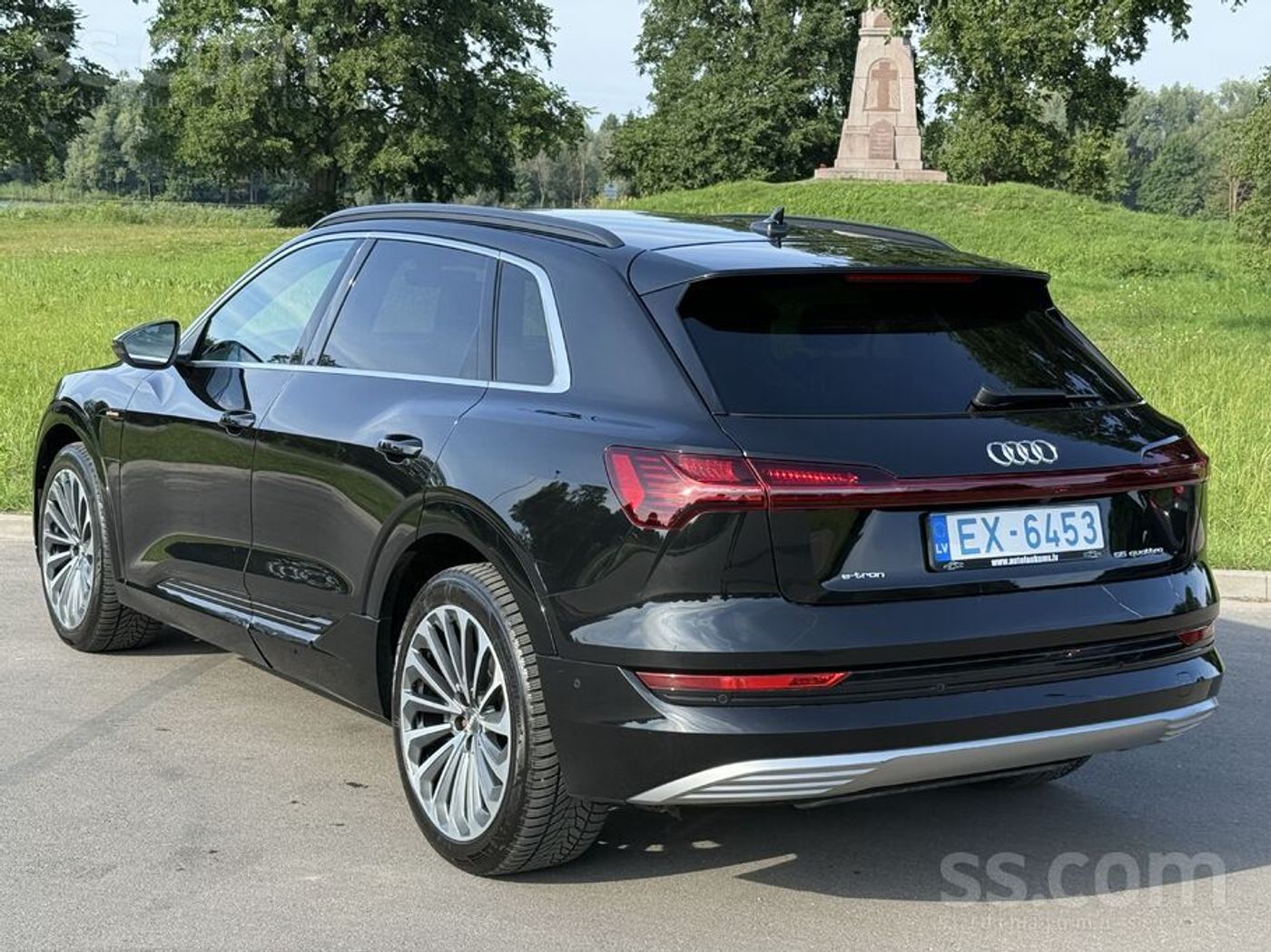 Audi e-tron 2019