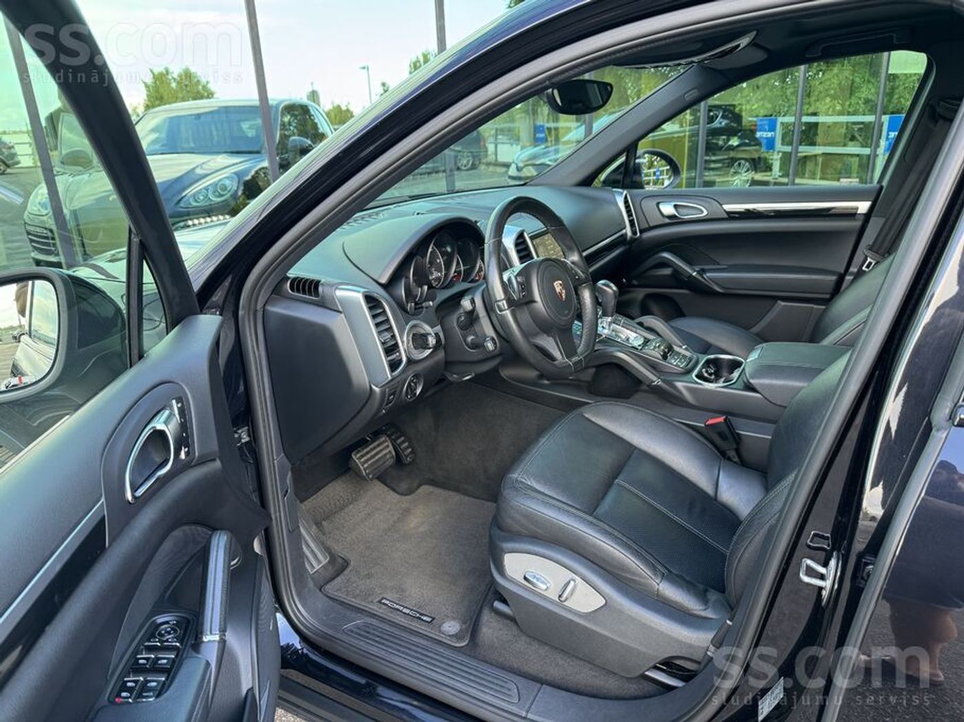 Porsche Cayenne 2011