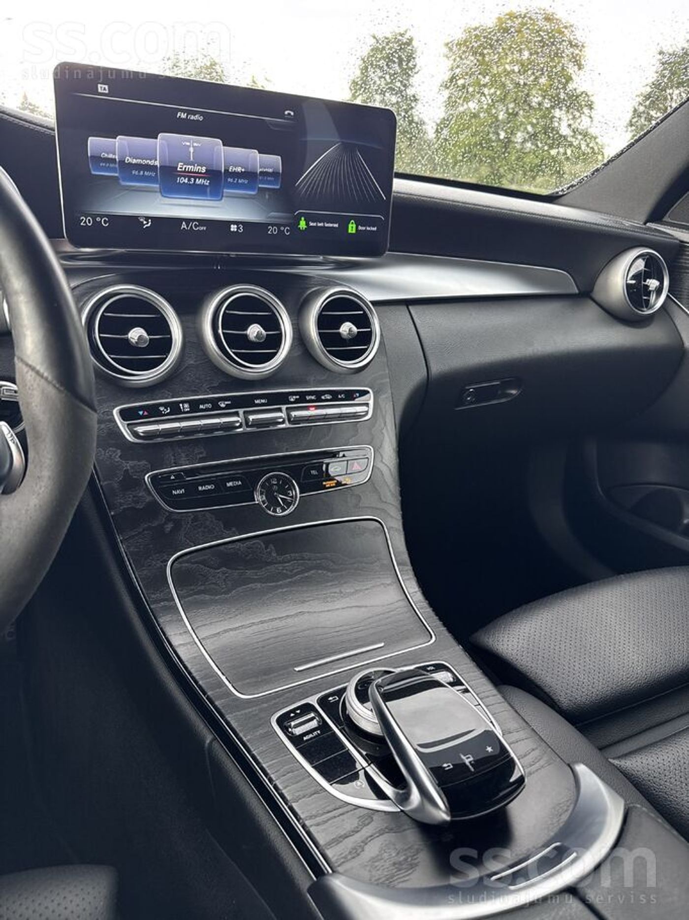 Mercedes-Benz C200 2015