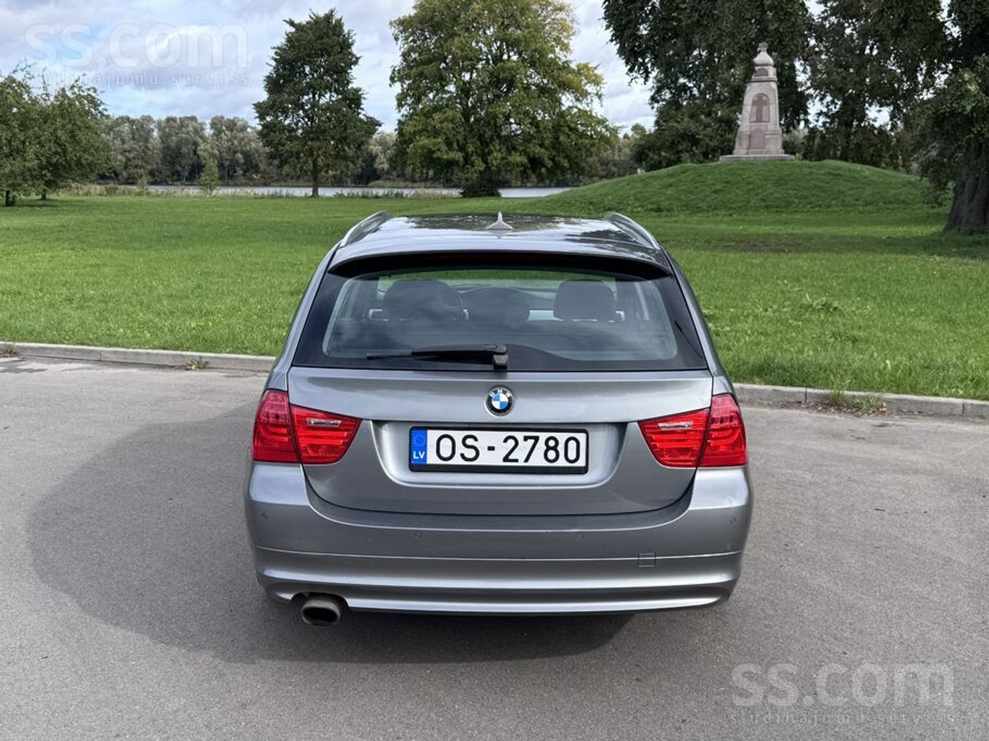 BMW 320 2011