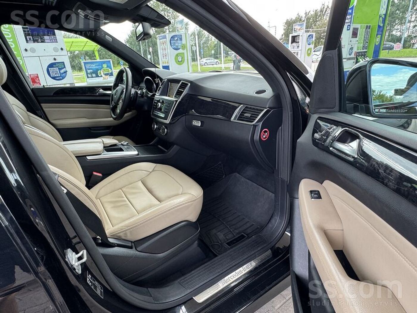 Mercedes-Benz ML350 2012