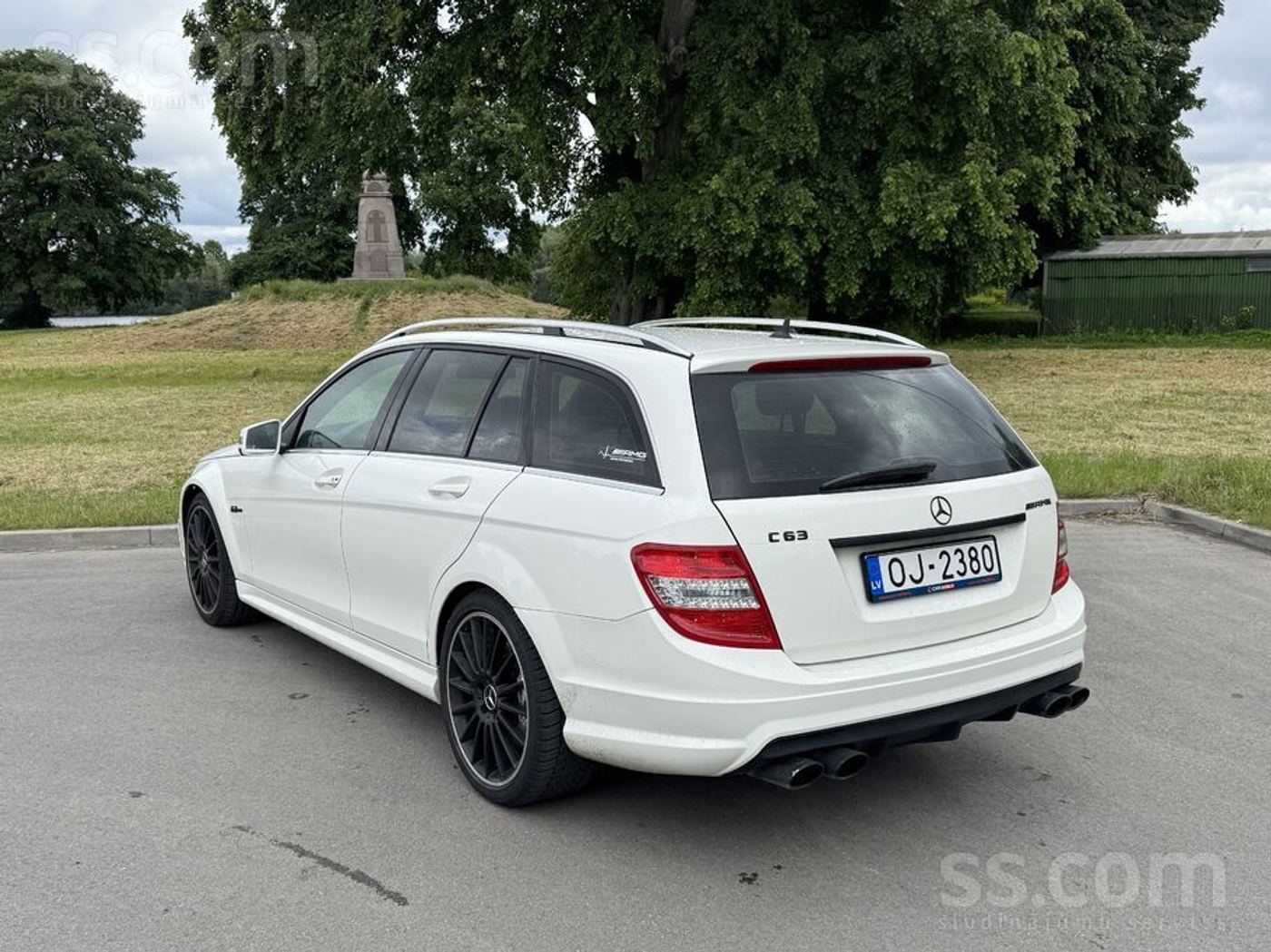 Mercedes-Benz C63 AMG 2009