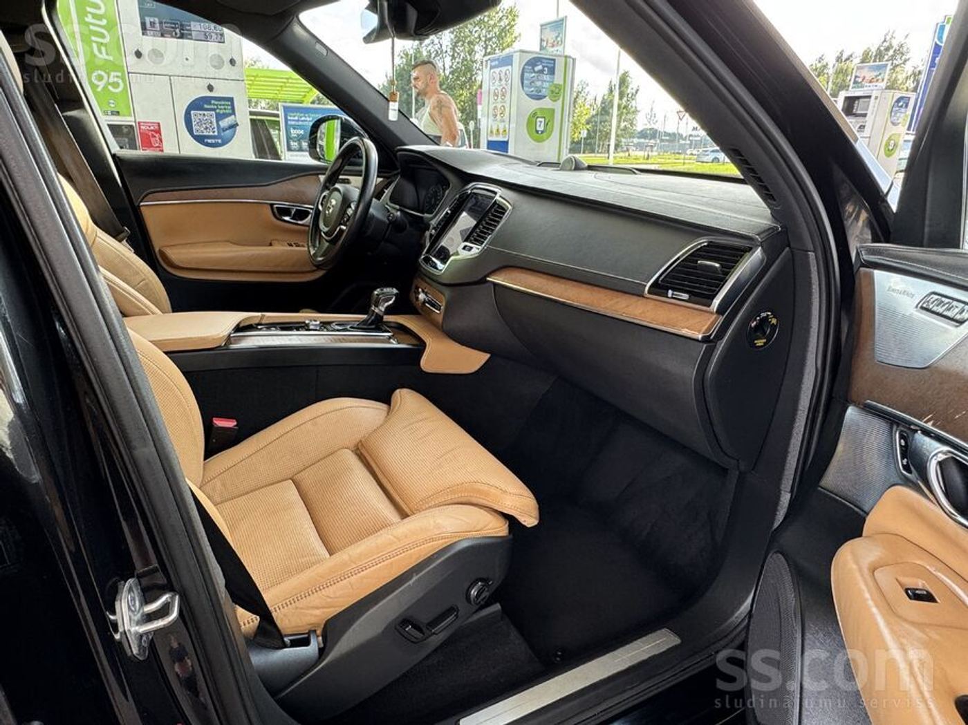 Volvo XC90 2015