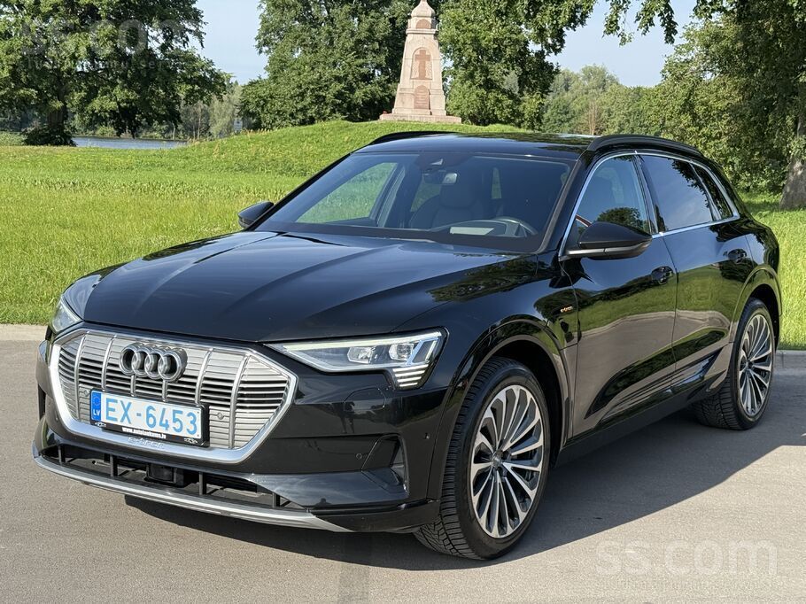 Audi e-tron 2019