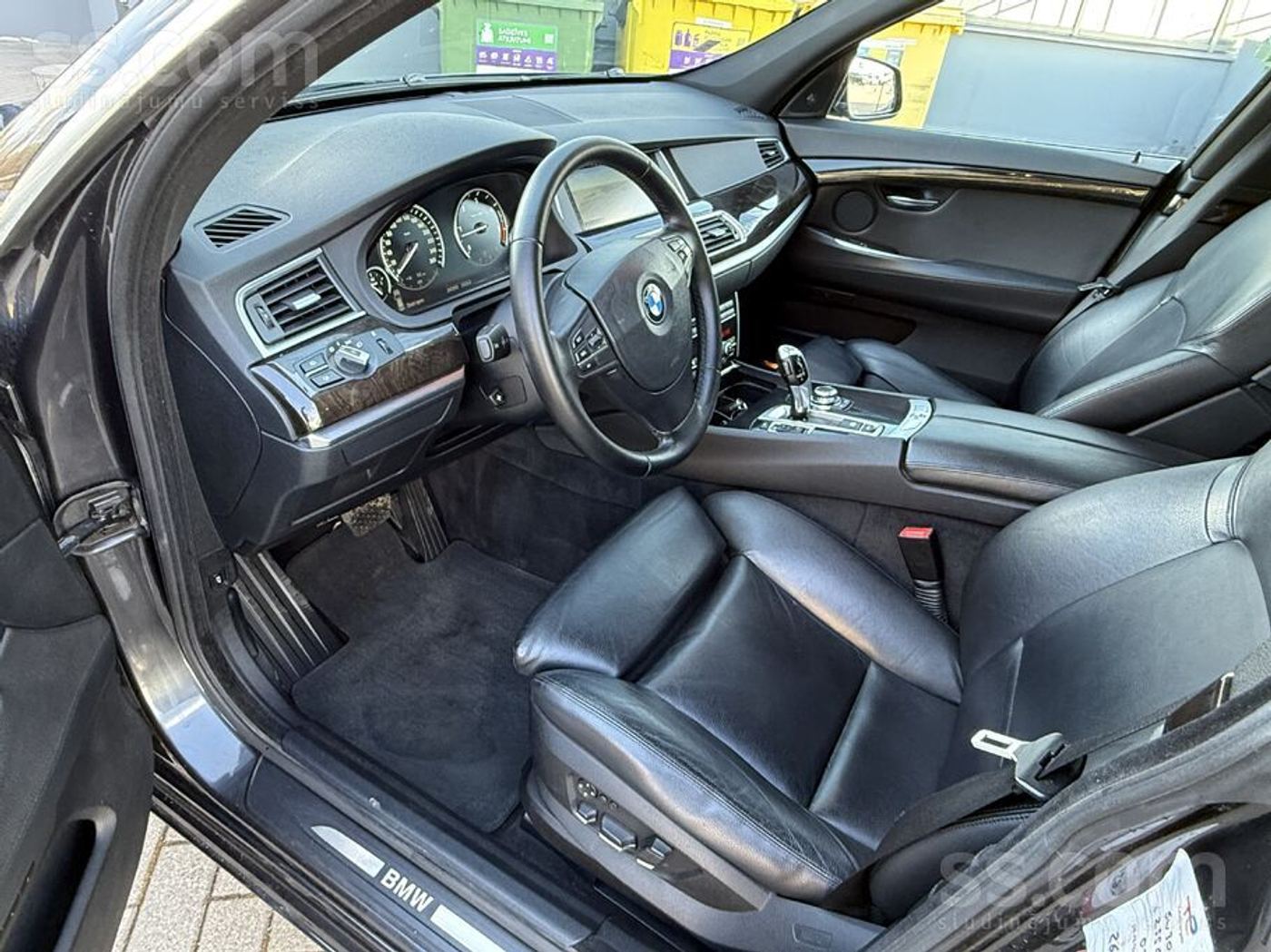 BMW 530 2010