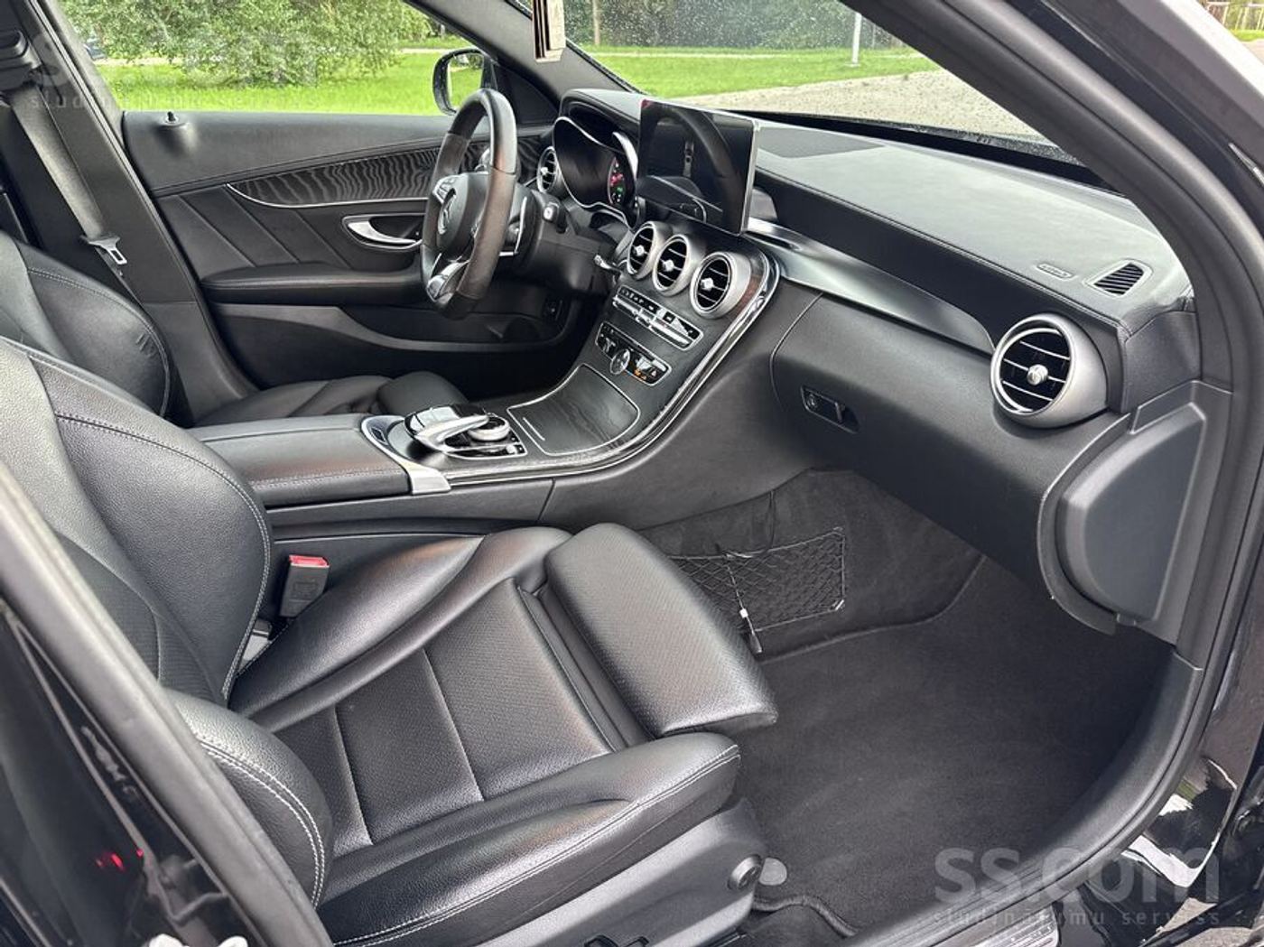 Mercedes-Benz C200 2015