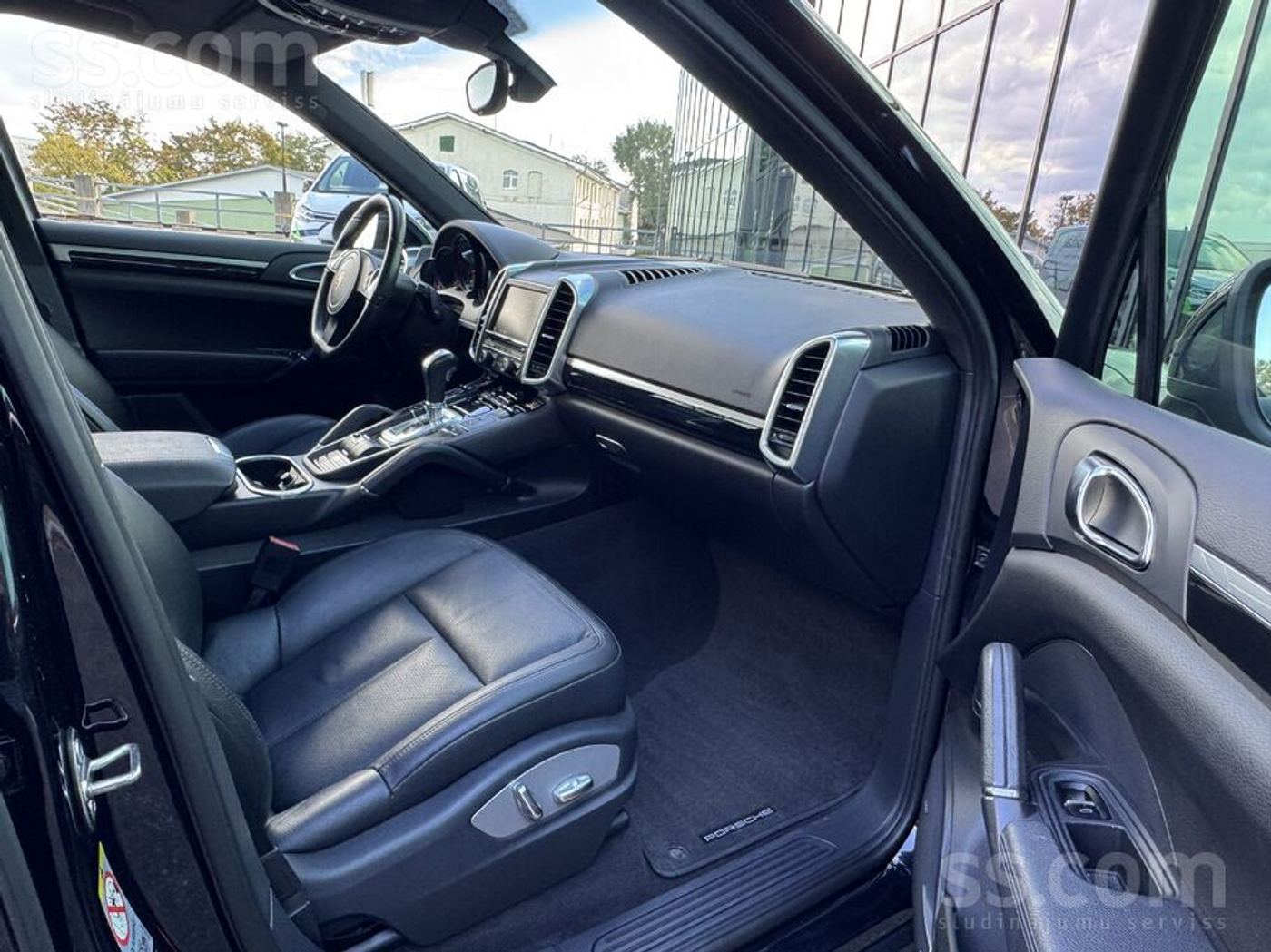 Porsche Cayenne 2011