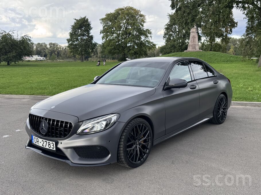 Mercedes-Benz C200 2015