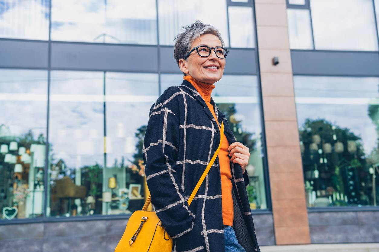 mature woman wearing casual clothes