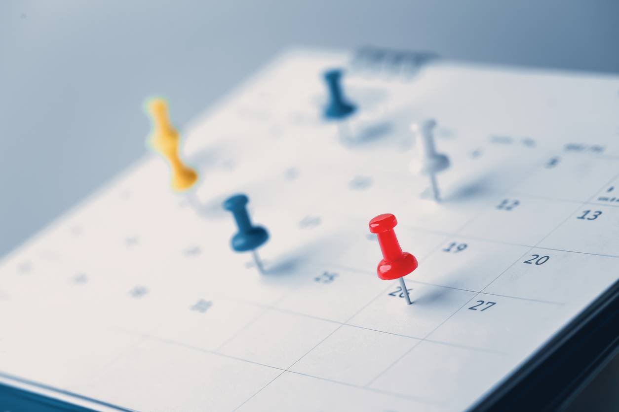 Calendar image with pins