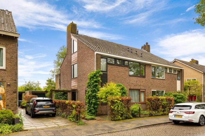 Zeeburgstraat 25