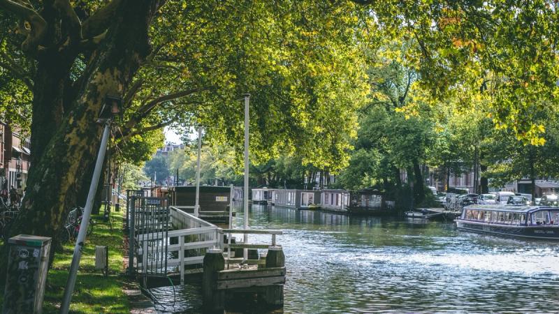 De zomer is een verrassend goede periode om je huis te verkopen in Amsterdam 2025