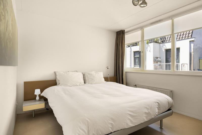 Czaar Peterstraat 103 E