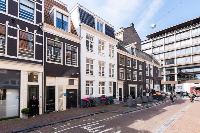 Kerkstraat 242 (HUIS)