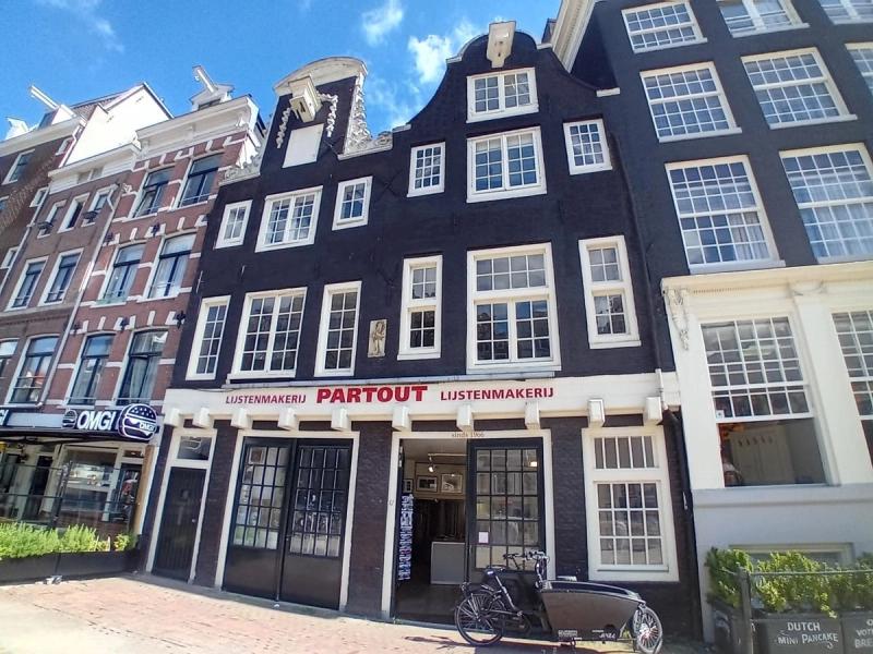 Nieuwezijds Voorburgwal 45