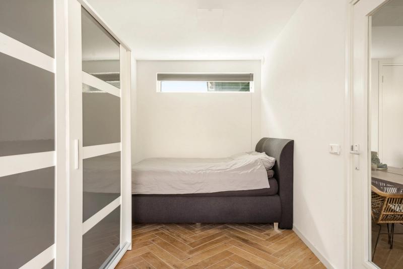 Halstraat 18
