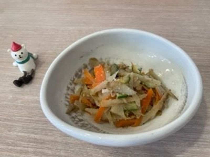 ごぼうのごま酢サラダ