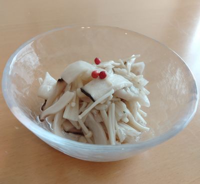 きのことレンコンのハーブマリネ