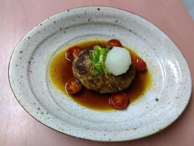 たっぷりもやしのハンバーグ