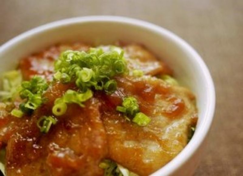 豚照り丼、冷やし豆乳茶碗蒸し