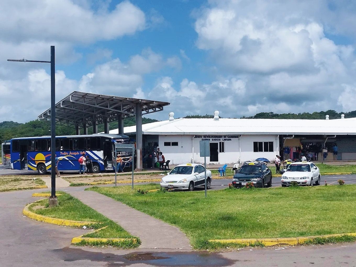 Arrival bus depot building near the Nicaraguan side of the border at Peñas Blancas