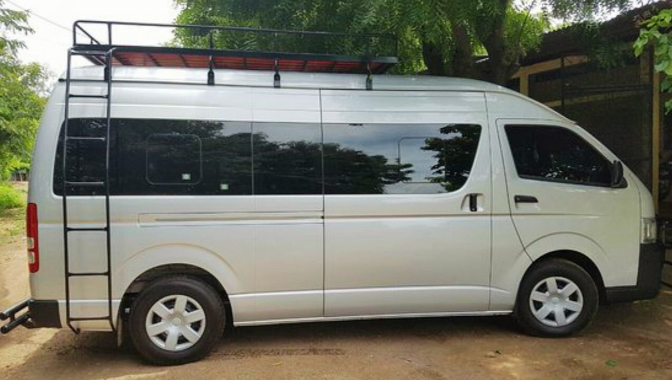 Shared shuttle pickup in León Nicaragua