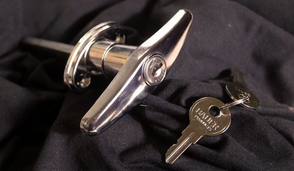 360° Locking T-Handle