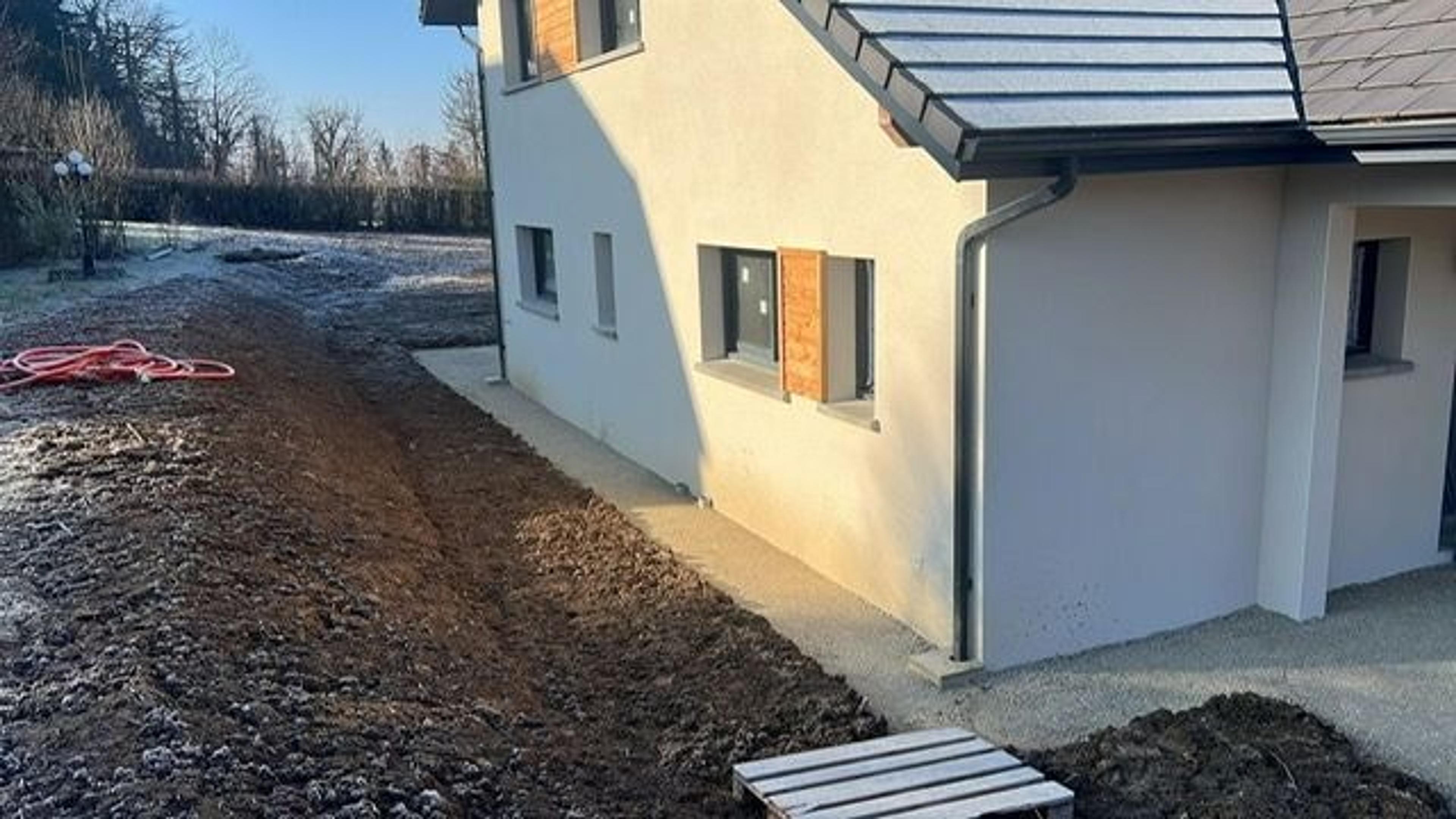 Maison contemporaine en bois de 148 m² à Quintal (74) : photo 3 sur 4