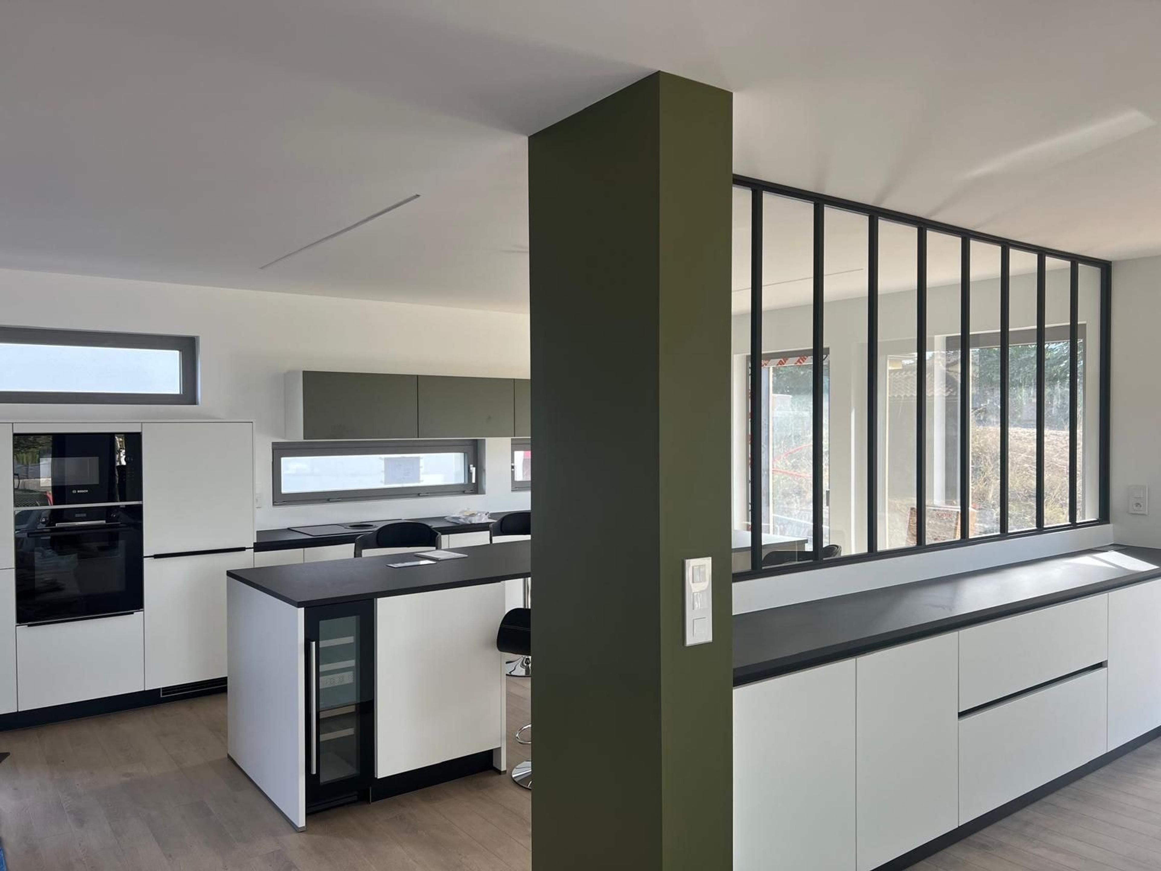 Maison contemporaine de 146 m² à Montmerle-sur-Saône (01) : photo 8 sur 9